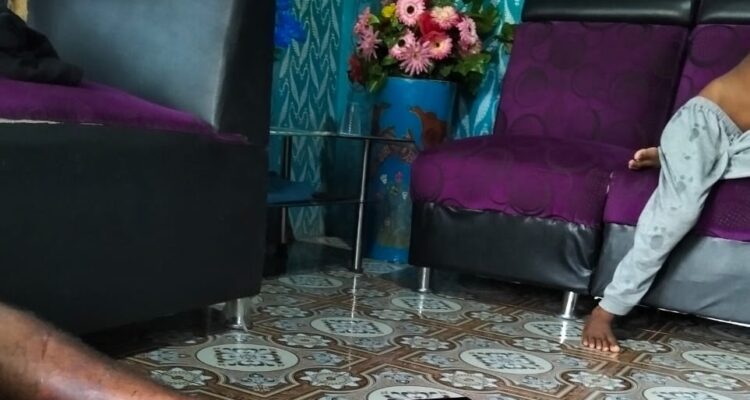 Tahanan Polres Sorong Diduga Dianiaya hingga Kritis, Keluarga Desak Kapolda Usut Tuntas