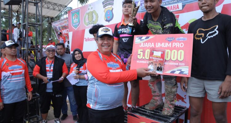 Bupati Asahan Tutup Kejurnas Grasstrack Region I - A Sumatera Tahun 2025