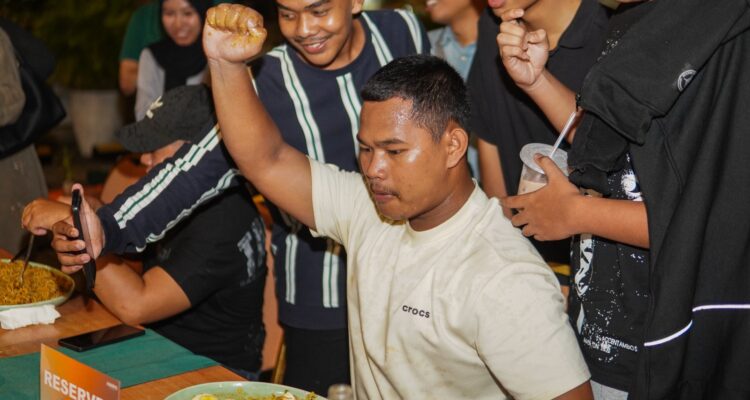 Pemuda Tanjung Riau Juara Mukbang Challenge, Habiskan 10 Porsi Mie Nyemek dalam 30 Menit