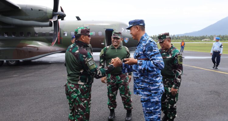 Kehangatan Penyambutan di Ujung Utara NKRI, Kunjungan Pangkogabwilhan I di Lanud Raden Sadjad Natuna