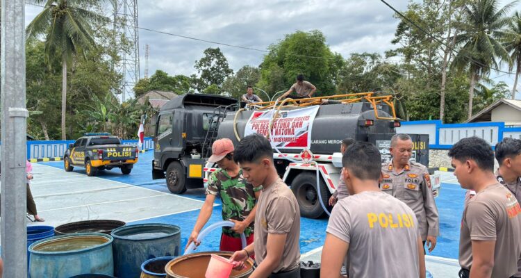Setetes Harapan di Tengah Kemarau, Kepedulian Polres Natuna di Desa Binjai