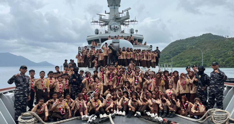 Generasi Bahari di Atas Geladak KRI TOM-357