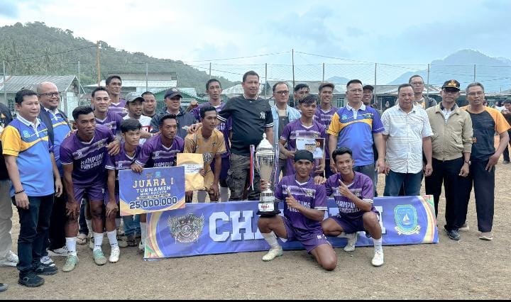Bupati Aneng Resmi Tutup Open Turnamen Mini Soccer Pesisir Timur, Bupati Aneng Resmi Tutup Open Turnamen Mini Soccer Pesisir Timur, Ajak Generasi Muda Terus Berprestasi