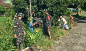 Kemanunggalan TNI-Rakyat, Warga Mattirotappareng Antusias Gotong Royong Bareng Koramil 1406-01/Tempe
