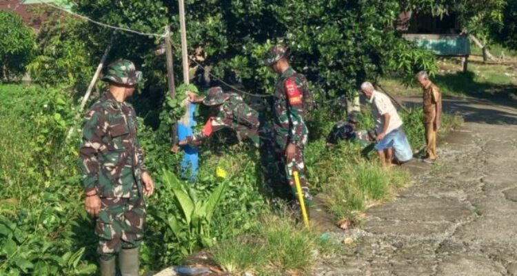 Kemanunggalan TNI-Rakyat, Warga Mattirotappareng Antusias Gotong Royong Bareng Koramil 1406-01/Tempe