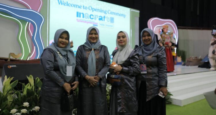 Dorong UMKM Naik Kelas, Ketua Dekranasda Asahan Hadiri Pembukaan INACRAFT 2026