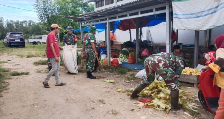 Wujudkan Pasar Sehat, Sinergi TNI-Polri dan Warga Gelar Karya Bakti di Pasar Doping