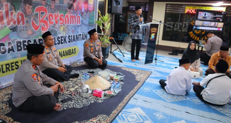 Ramadhan Penuh Berkah, Polres Kepulauan Anambas dan Polsek Siantan Gelar Ramadhan Penuh Berkah, Polres Kepulauan Anambas dan Polsek Siantan Gelar Buka Puasa Bersama dan Santuni Anak Yatim