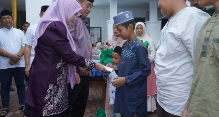 Bupati dan Wakil Bupati Hadiri Buka Puasa Bersama dan Penyantunan Bupati dan Wakil Bupati Hadiri Buka Puasa Bersama dan Penyantunan Anak Yatim Dinkes Asahan