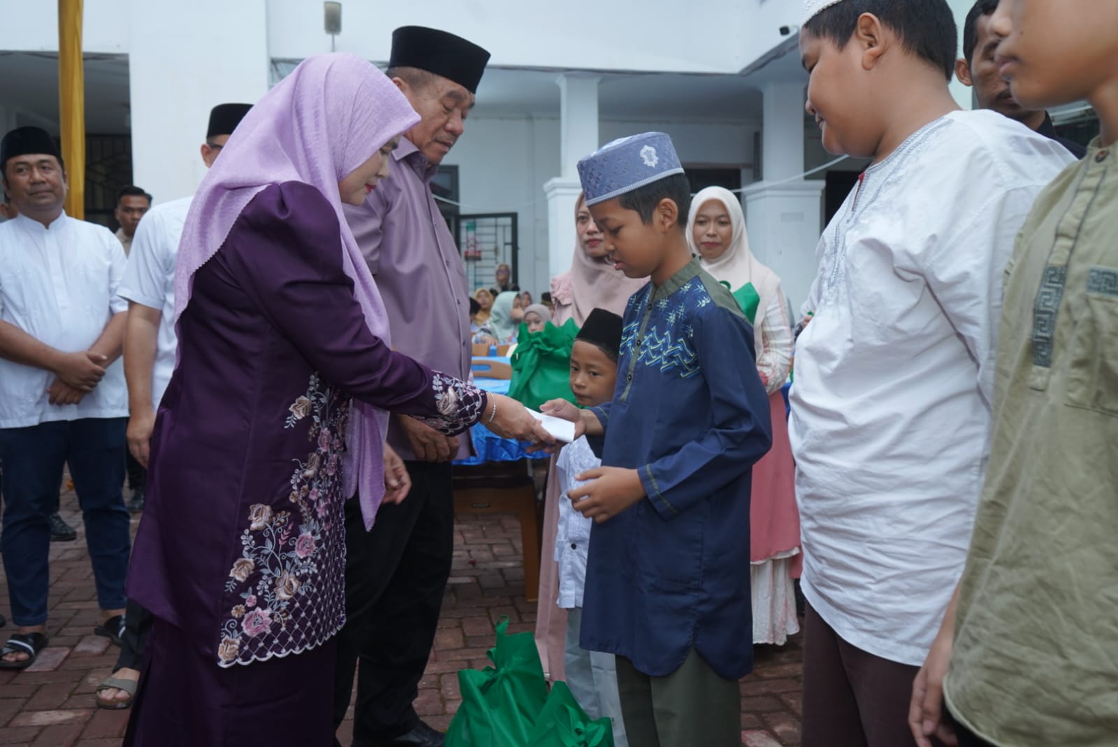 Bupati dan Wakil Bupati Hadiri Buka Puasa Bersama dan Penyantunan Bupati dan Wakil Bupati Hadiri Buka Puasa Bersama dan Penyantunan Anak Yatim Dinkes Asahan