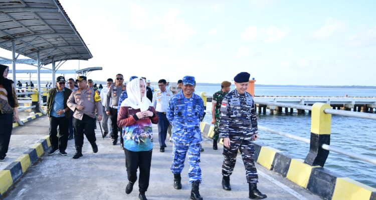 Sinergi Danlanud RSA, Pemkab Natuna dan Forkopimda Kawal Arus Mudik Sinergi Danlanud RSA, Pemkab Natuna dan Forkopimda Kawal Arus Mudik Idul Fitri 1447 Hijriah
