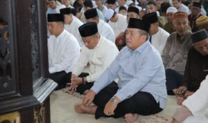 Ribuan Jamaah Padati Sholat Idul Fitri di Masjid Agung H. Ribuan Jamaah Padati Sholat Idul Fitri di Masjid Agung H. Achmad Bakrie Kisaran