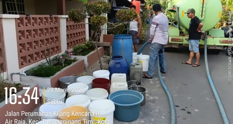 Di Tengah Kekeringan, Warga Tanjungpinang Bertahan dari Krisis Air Bersih