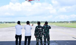 Sinergi TNI AU Lanud RSA dan Pemda, Helikopter BNPB Dikerahkan Padamkan Karhutla di Natuna